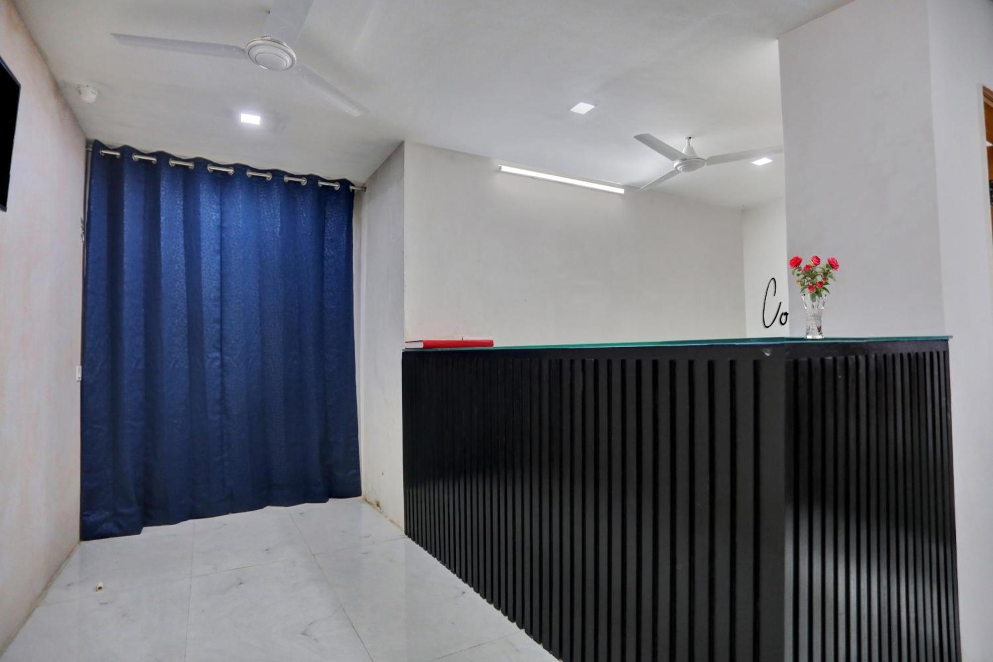 Super Townhouse The Arrow Near Lotus Temple Hotel Ню Делхи Екстериор снимка